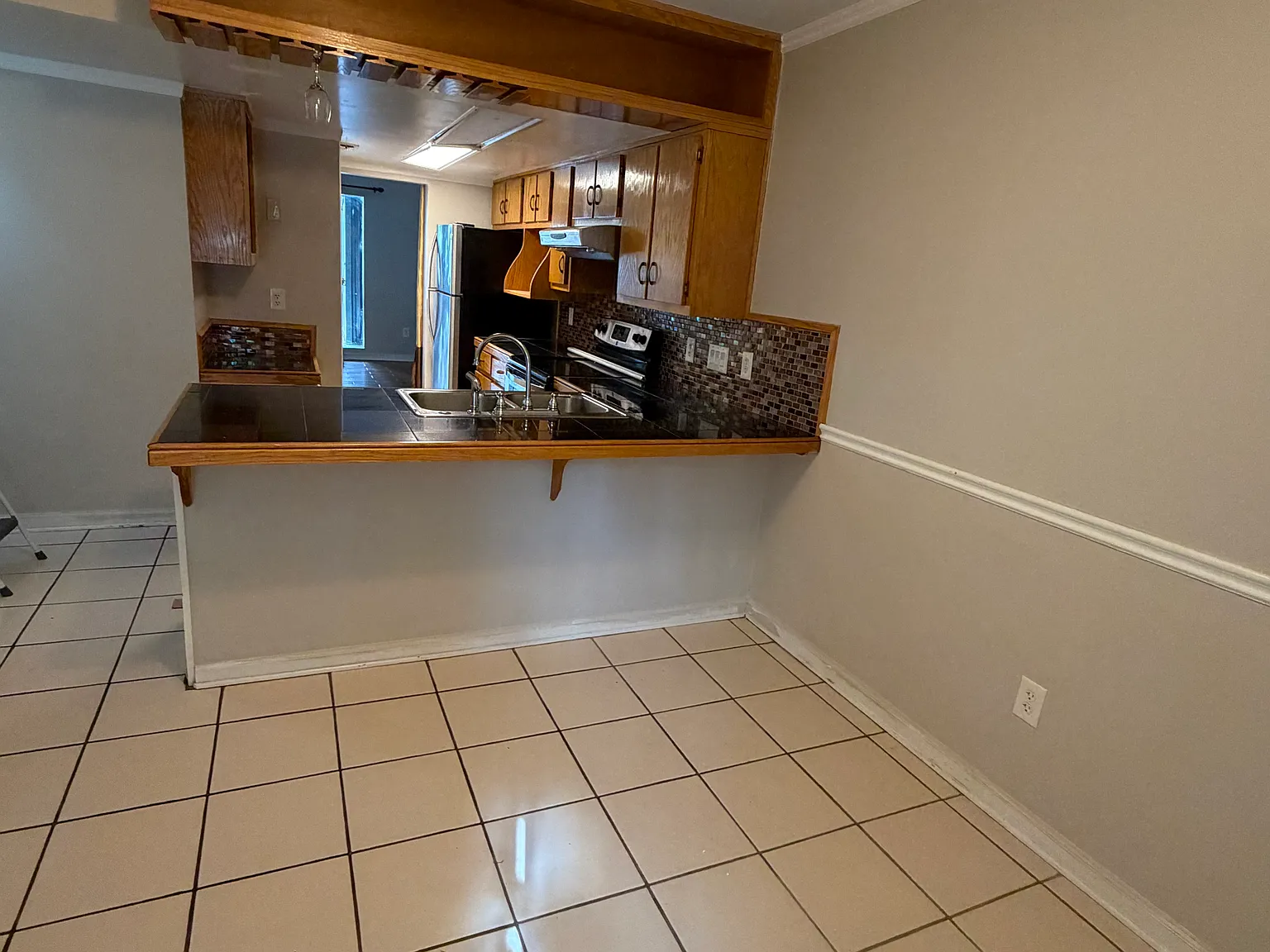 2 bed, 1100 sqft, $1,500 — Photo 4
