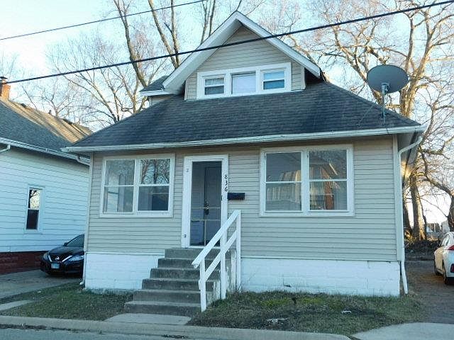 1st image of 836 Lapp Ct