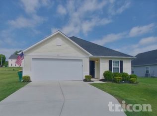 567 Scarlet Leaf Ln, Oakboro, NC 28129