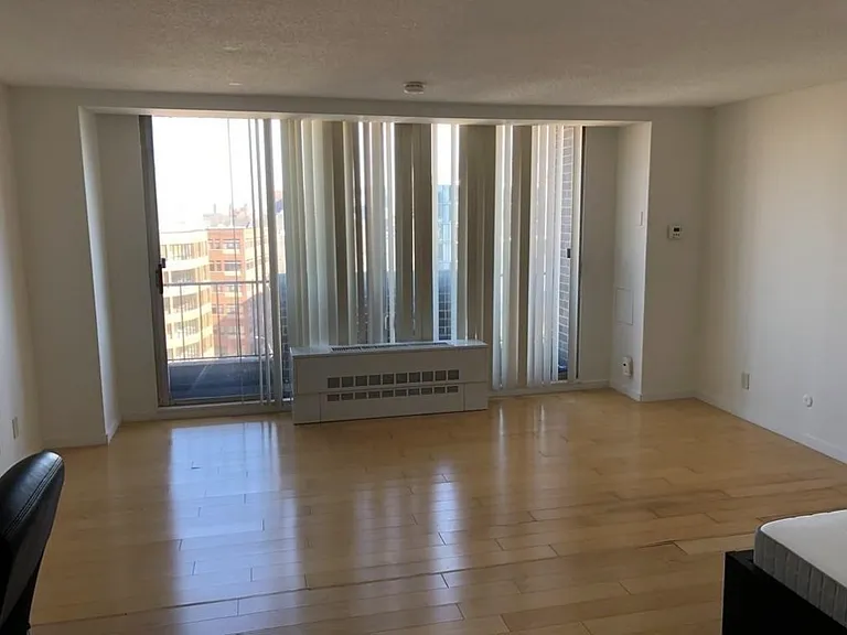 44 Washington St #1005 — Photo 3