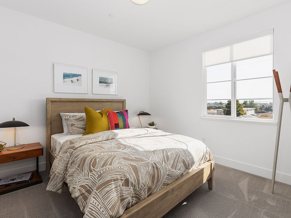 2nd image of 334 Line St #Ypao0o
