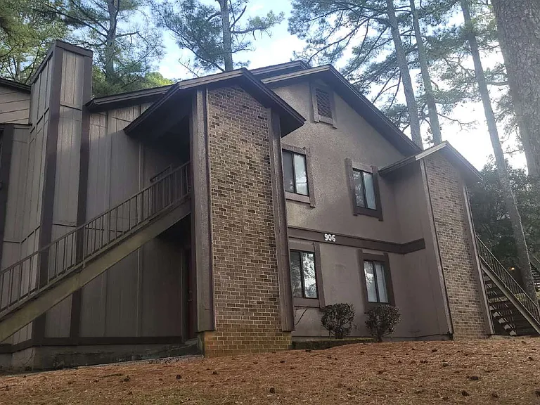 906 Candlewood Dr NW #C — Photo 2