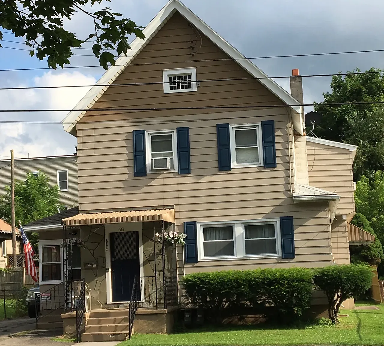 7 bed, 1984 sqft, $600 — Photo 1