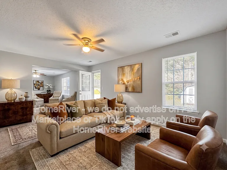 261 Augusta Woods Dr — Photo 2