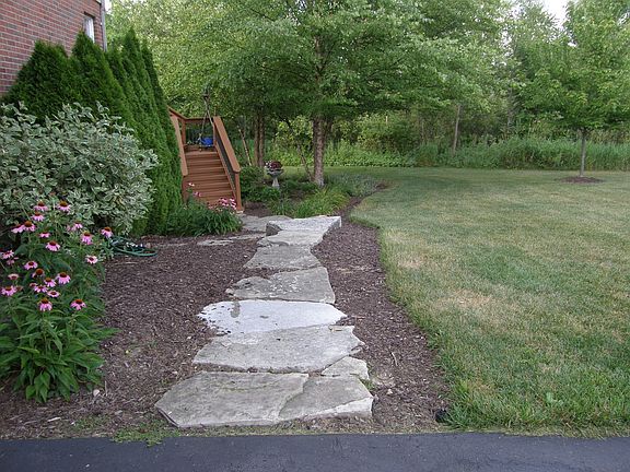 4th image of 3168 Creekview Ln
