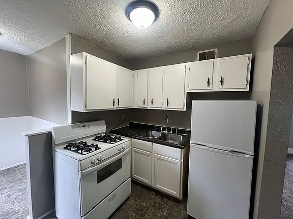 5th image of 2905-2907 Vine St