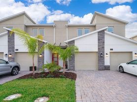1157 Challenge Dr, Davenport, FL