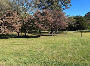 128 Red Horse Ave, Scottsville, KY 42164