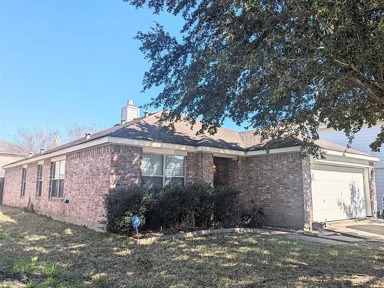 3526 George Washington Ln — Photo 1