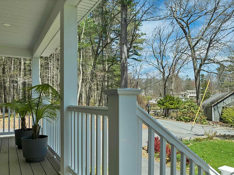 40 Mary Ann Ave — Photo 18