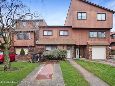 189 Stonegate Dr, Staten Island, NY, 10304