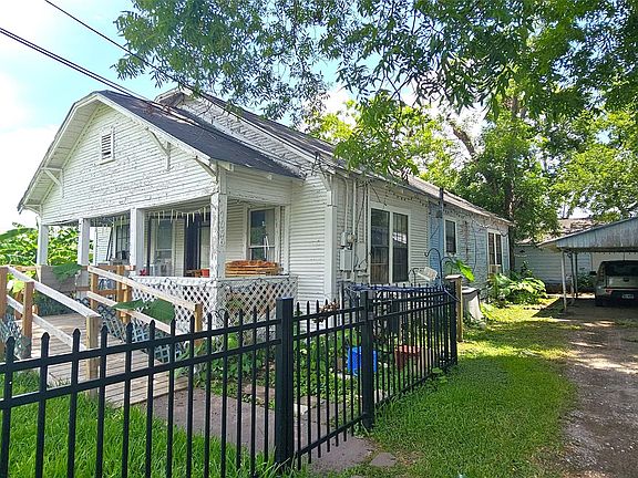 2nd image of 1030 N 1st St