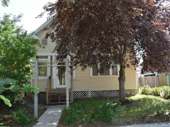 9551 106a Ave NW, Edmonton, AB T5H 0S9