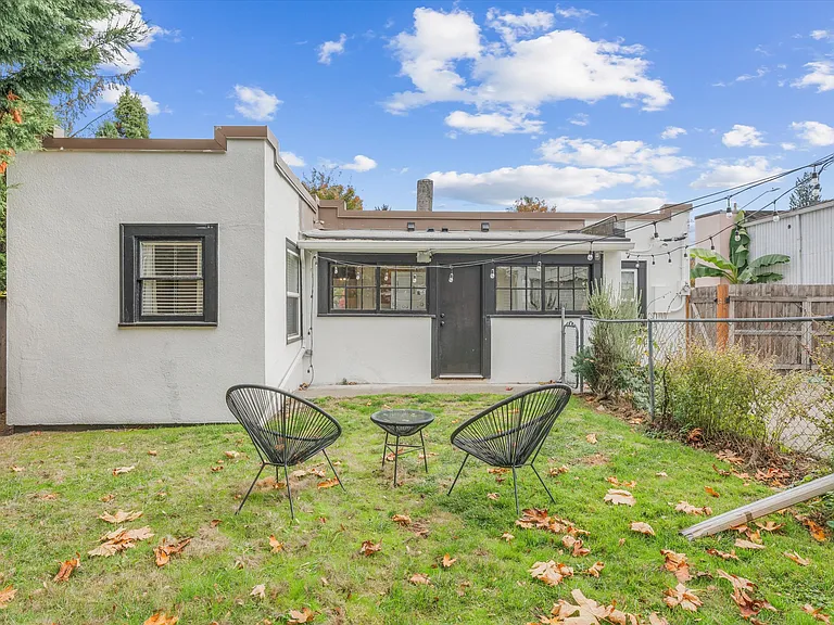 7515 N Albina Ave #2 — Photo 4
