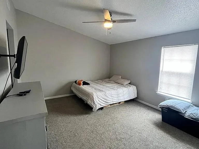 205 Southview Dr — Photo 31