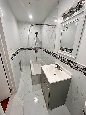 Rented by Space Real Estate | media 22