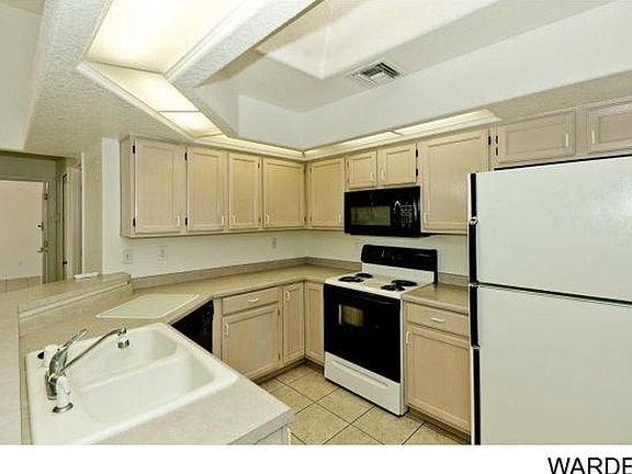 2nd image of 3250 Osborn Dr APT A