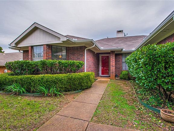 3rd image of 2603 Parkview Dr