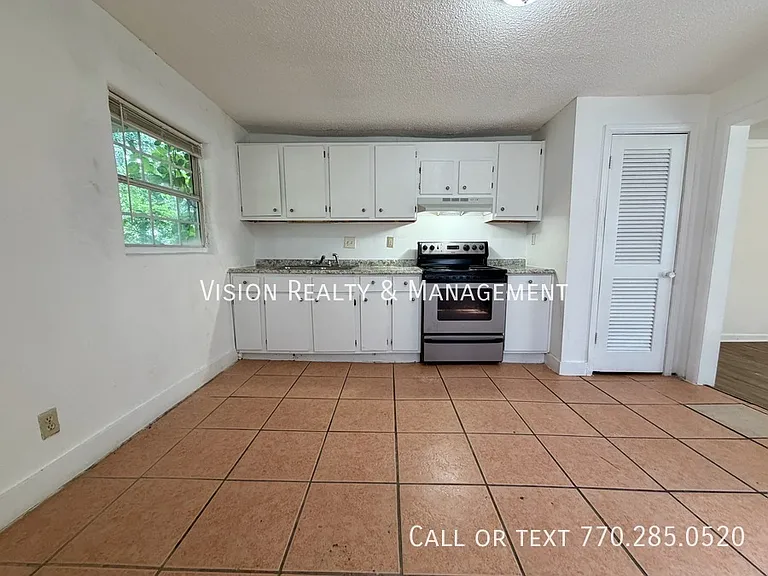 1070 Ollie Cir NW #A — Photo 12
