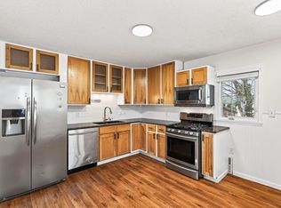 22 McClelland St N, Maplewood, MN 55119