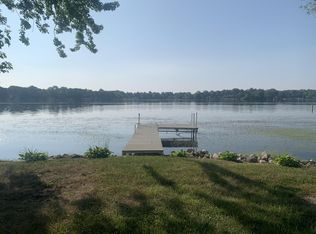 7038 N Tichigan Rd, Waterford, WI 53185