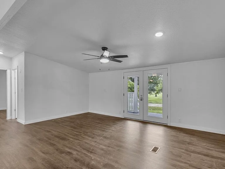 431 N Hill Rd — Photo 9