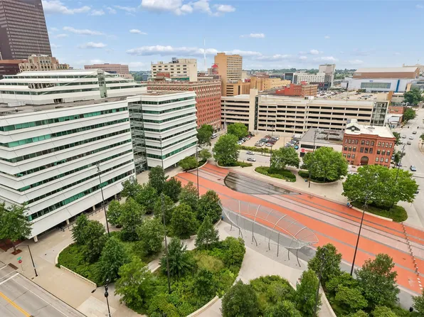300 Walnut St #1509, Des Moines, IA 50309