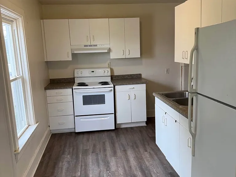 730 S 1st Ave — Photo 7