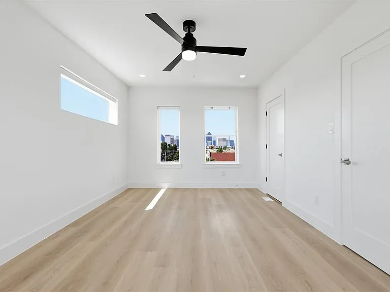 4315 San Jacinto St #302 — Photo 19