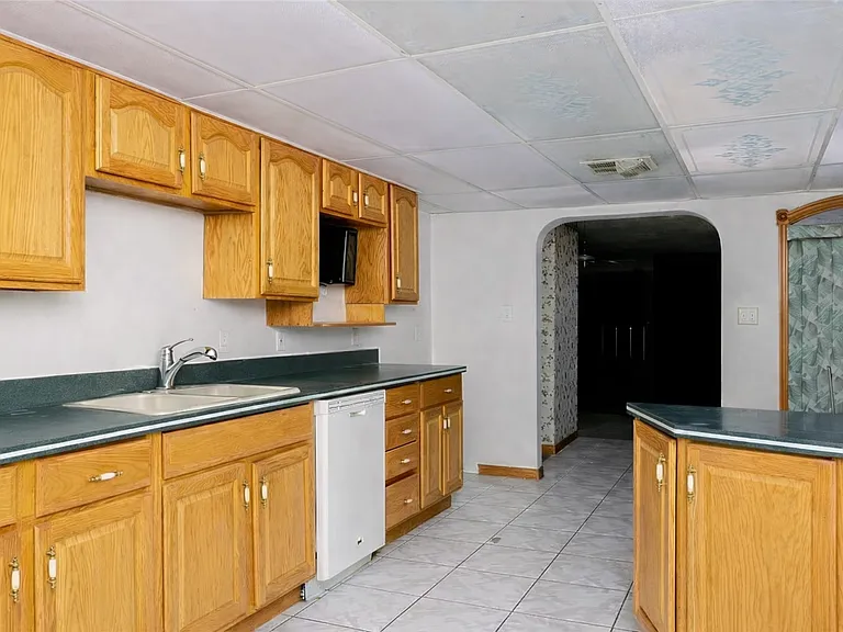 5185 Sun Valley Dr — Photo 4