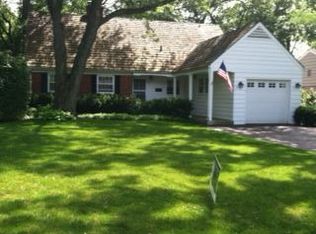 727 Northmoor Rd, Lake Forest, IL 60045