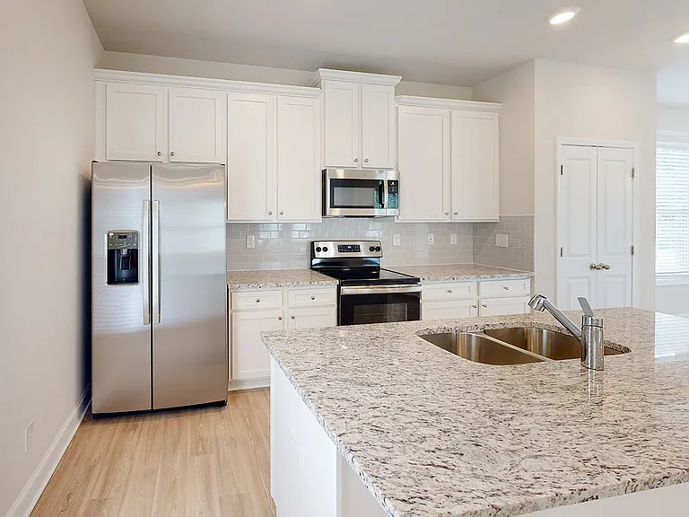Quinn Residences at McCart Landing — Photo 10