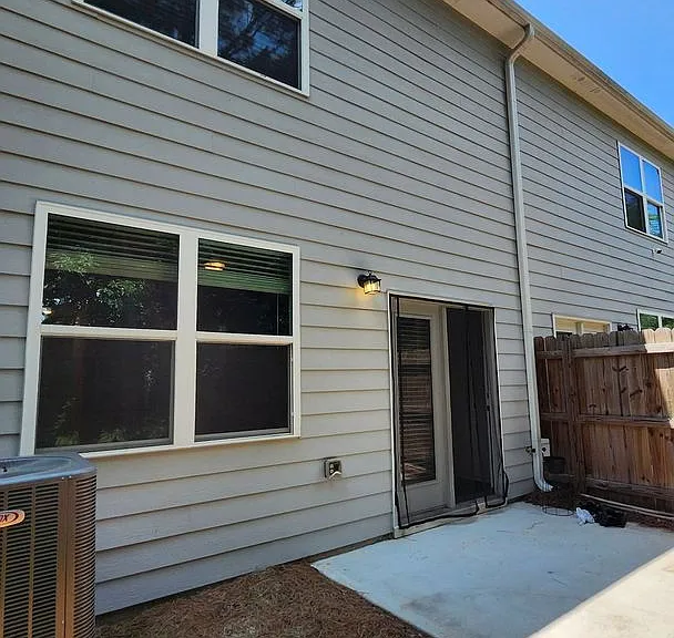 1516 Vernon Blvd — Photo 16
