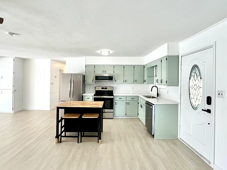 1727 Triangle Cir — Photo 4