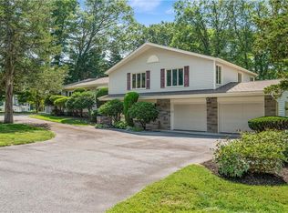 1 Rocky Crest Rd, Cumberland, RI 02864