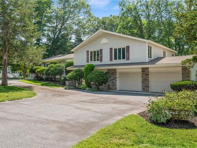 1 Rocky Crest Rd, Cumberland, RI, 02864