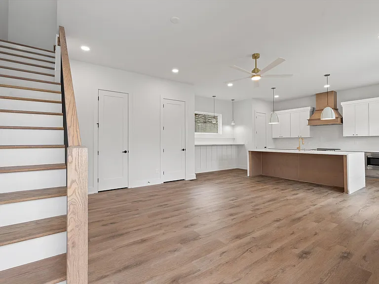 1818 Dr Db Todd Jr Blvd #C — Photo 10