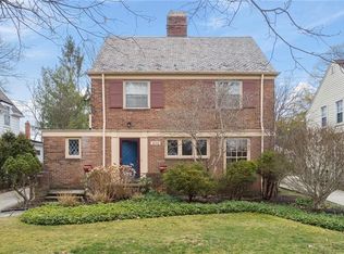 3695 Tolland Rd, Shaker Heights, OH 44122
