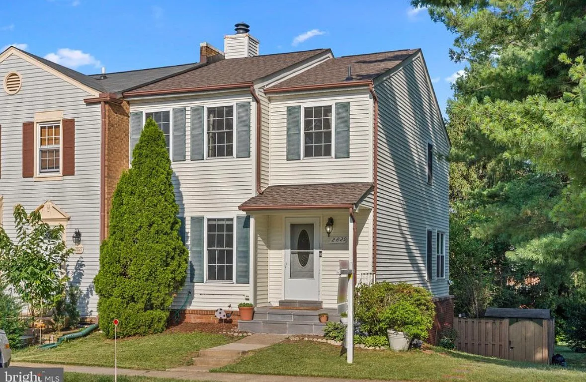 3 bed, 2.5 bath, 1350 sqft, $2,850 — Photo 1