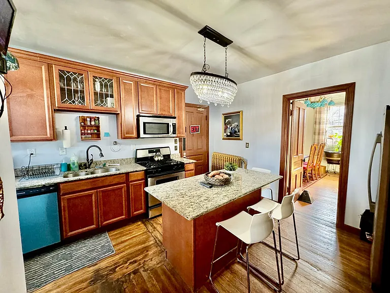 1464 Minnehaha Ave W — Photo 11
