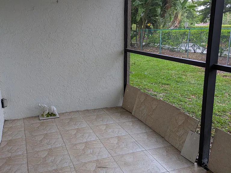 2810 Riverside Dr #106-A — Photo 14