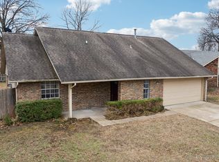 8636 E 77th Pl, Tulsa, OK 74133