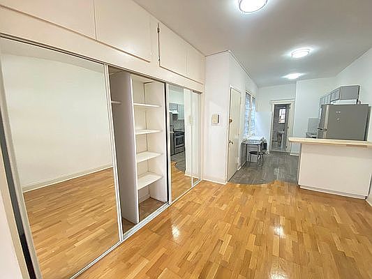 3rd image of 17 E 31st St #6F
