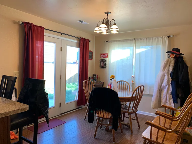 1118 Boswell Dr — Photo 12