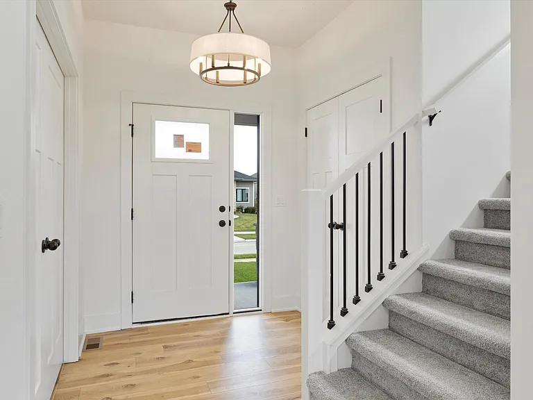 18525 Patrick Ave — Photo 18