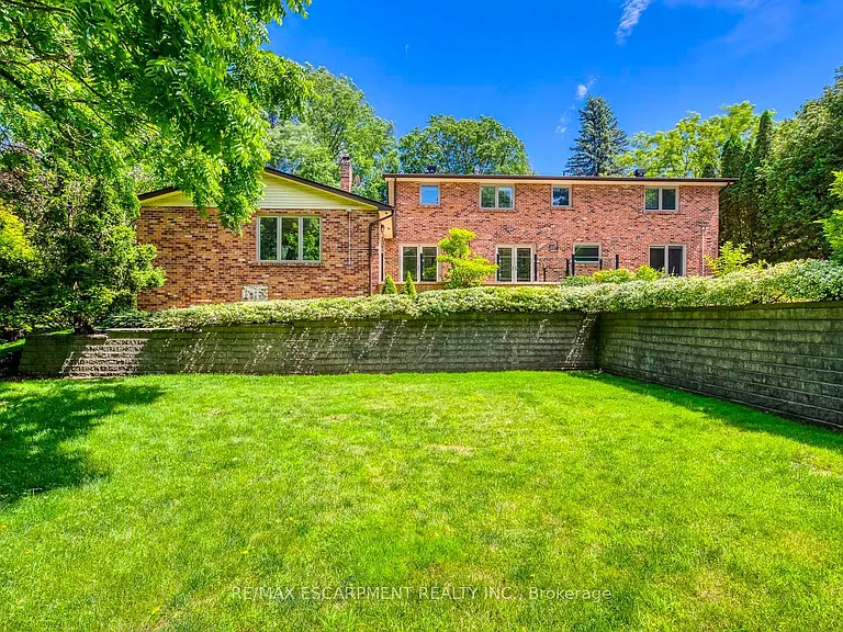 1251 Lakeshore Rd E — Photo 46