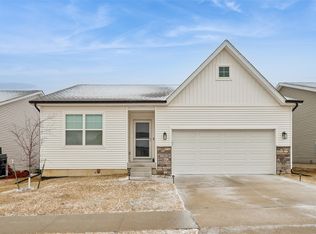 2202 Barry Dr, Adel, IA 50003