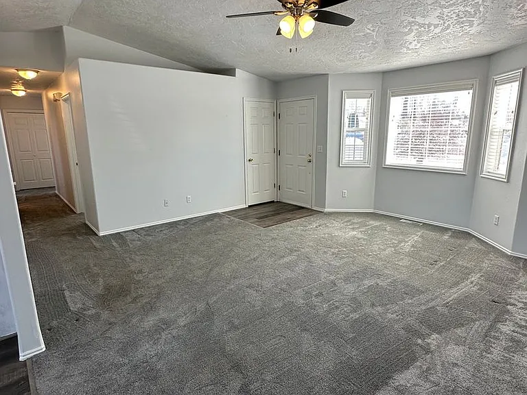 723 Laleene Dr — Photo 5