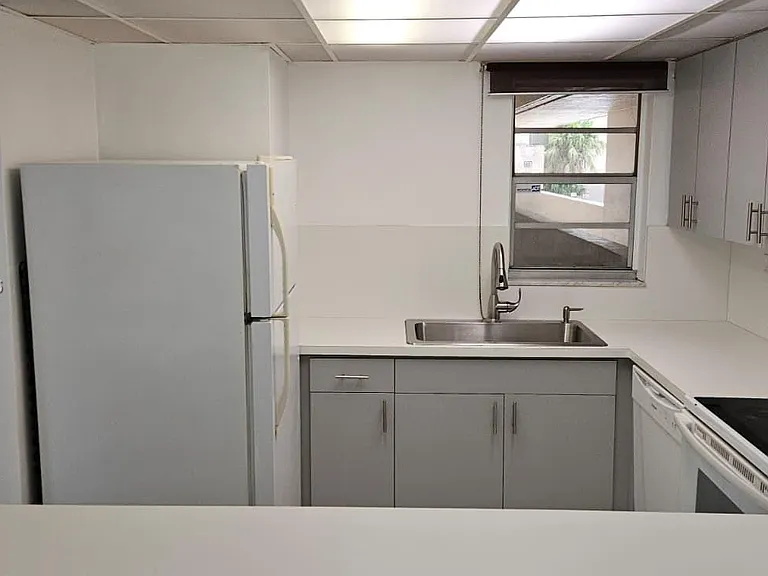 820 NW 87th Ave #201 — Photo 17