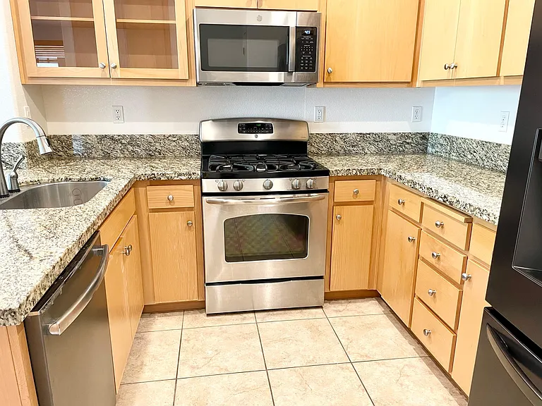 978 E Duane Ave #100 — Photo 7